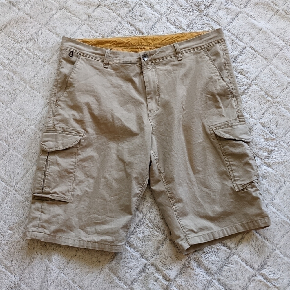 Atelier Gardeur Khaki Cargo Shorts Men’s 36